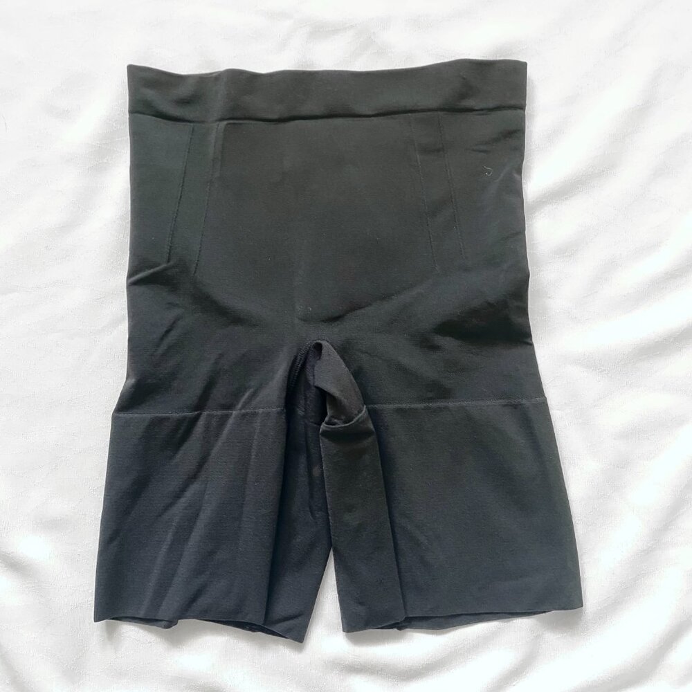 SPANX SPANXSculpt™ OnCore Mid-Thigh Shapewear Shorts Women's XS Black